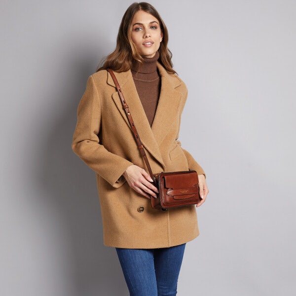 LUCREZIA CAMERA CASE LEATHER BAG