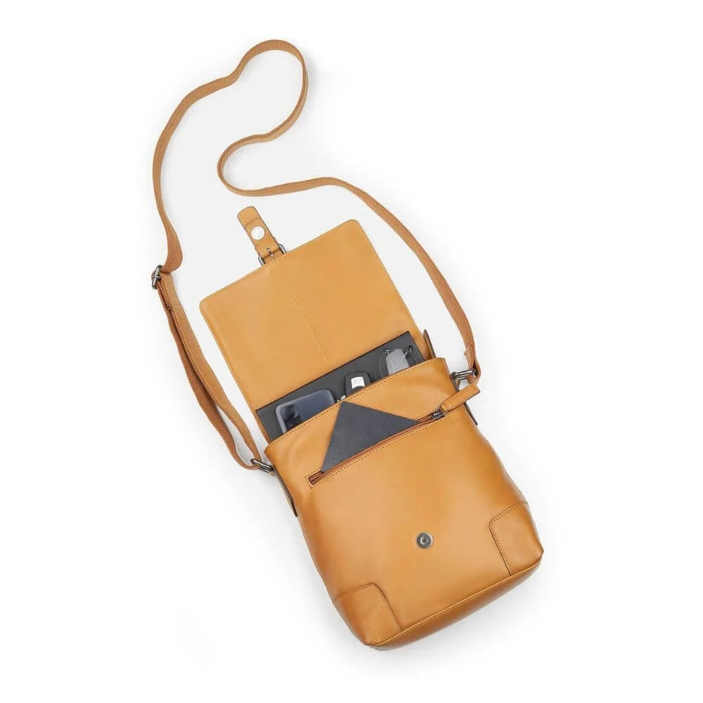 Primehide Leather Messenger Bag for Laptops & Books Edgar Chester