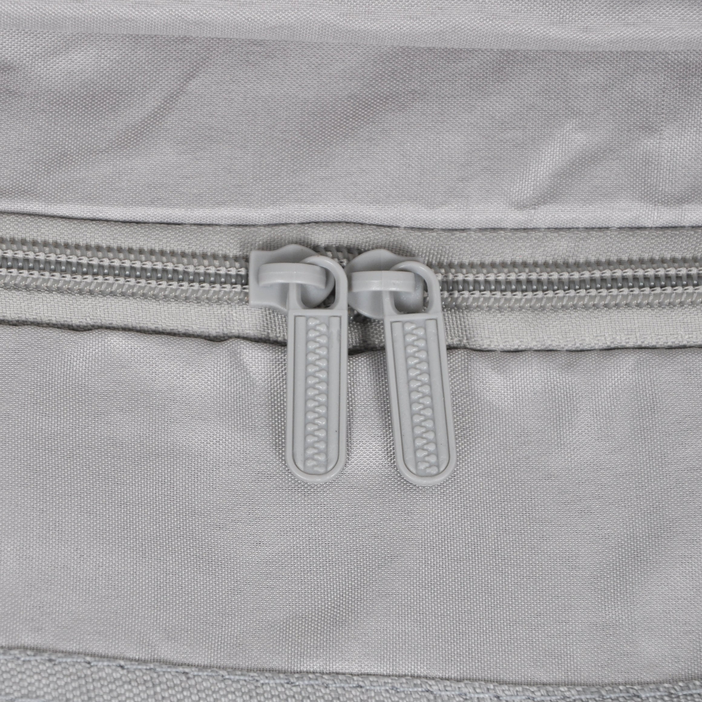 Pensive Hybrid Suitcase in Medium