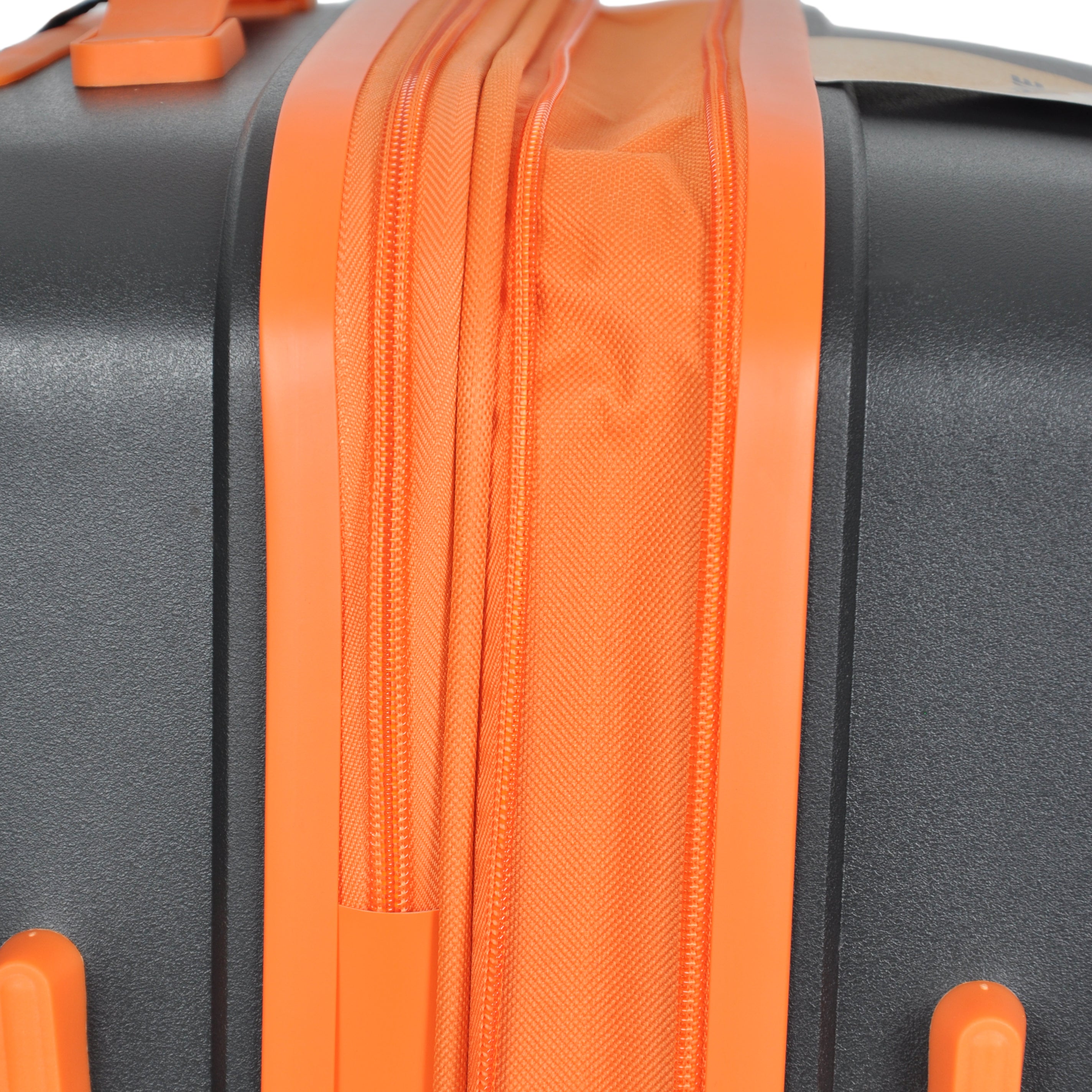 Pensive Hybrid Suitcase in Medium