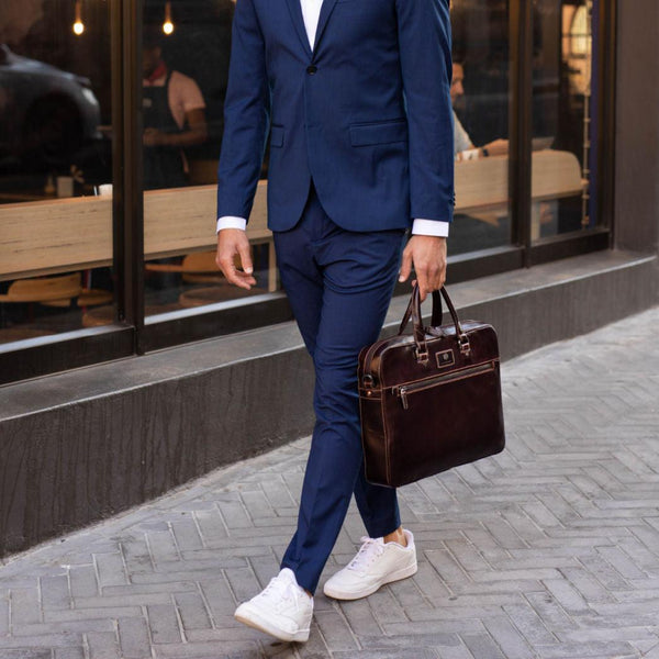 SLIM ZIP TOP BRIEFCASE, TOBACCO
